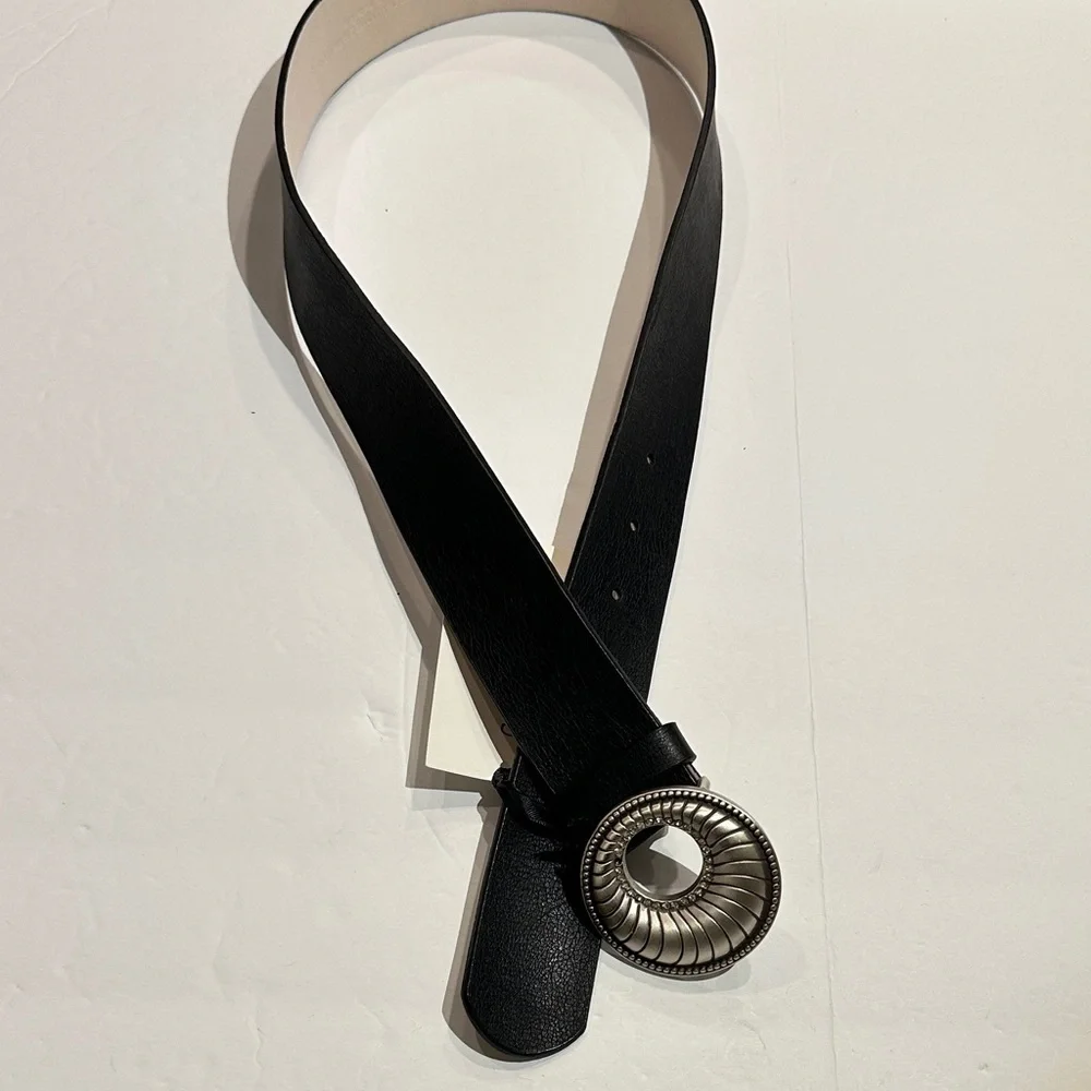 Chico’s Black faux Leather Belt with Silver Buckle 28-33”